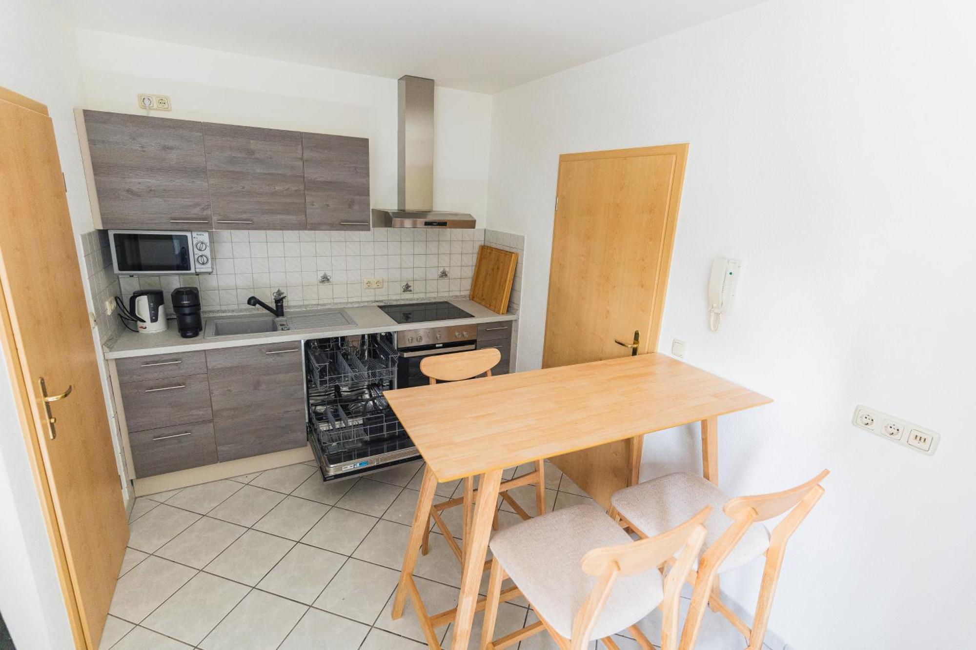 Appartment In Den Weinbergen Bei Mainz - Mit 2X Doppelzimmern, 1X Grosses Wohnzimmer, Bad & Kueche Stadecken-Elsheim Ngoại thất bức ảnh